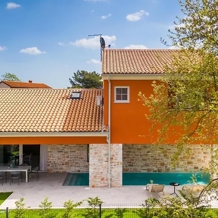 Villa Valle Lux By Guide