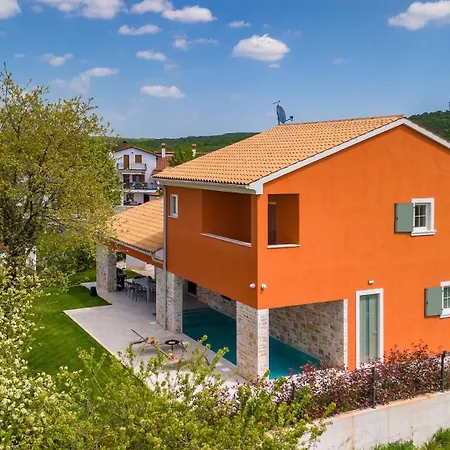Villa Valle Lux By Guide